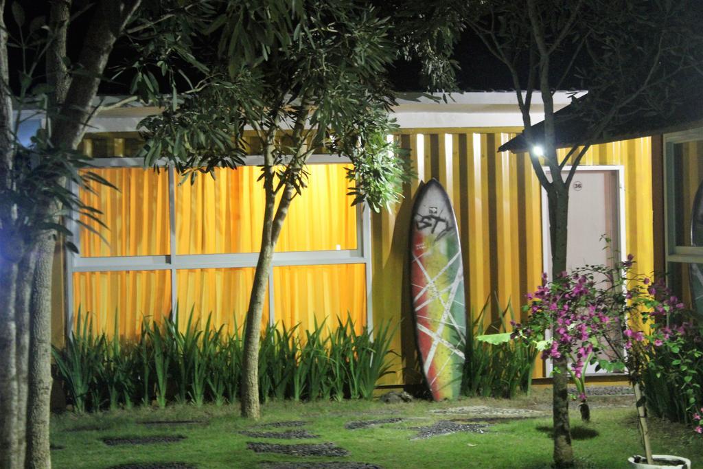 Kubu Container Hotel Uluwatu Екстериор снимка